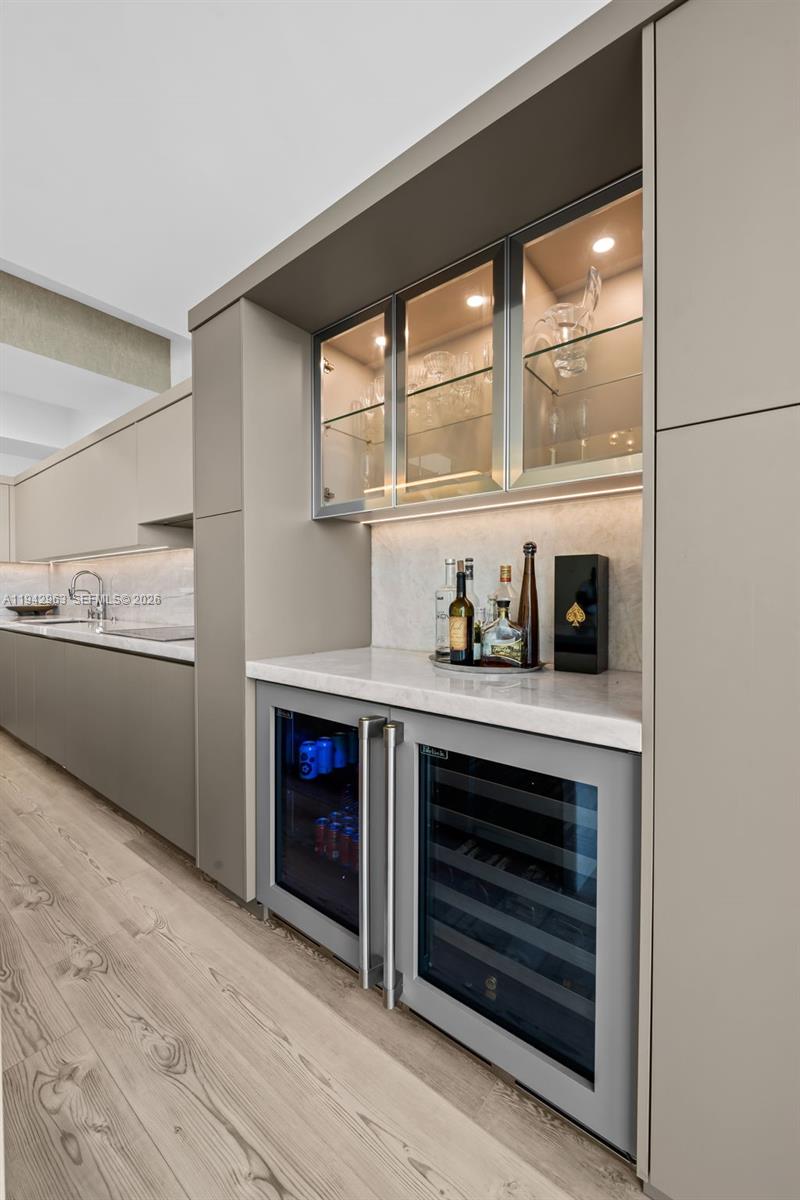 90 SW 3rd St #PH-15 Miami, FL 33130