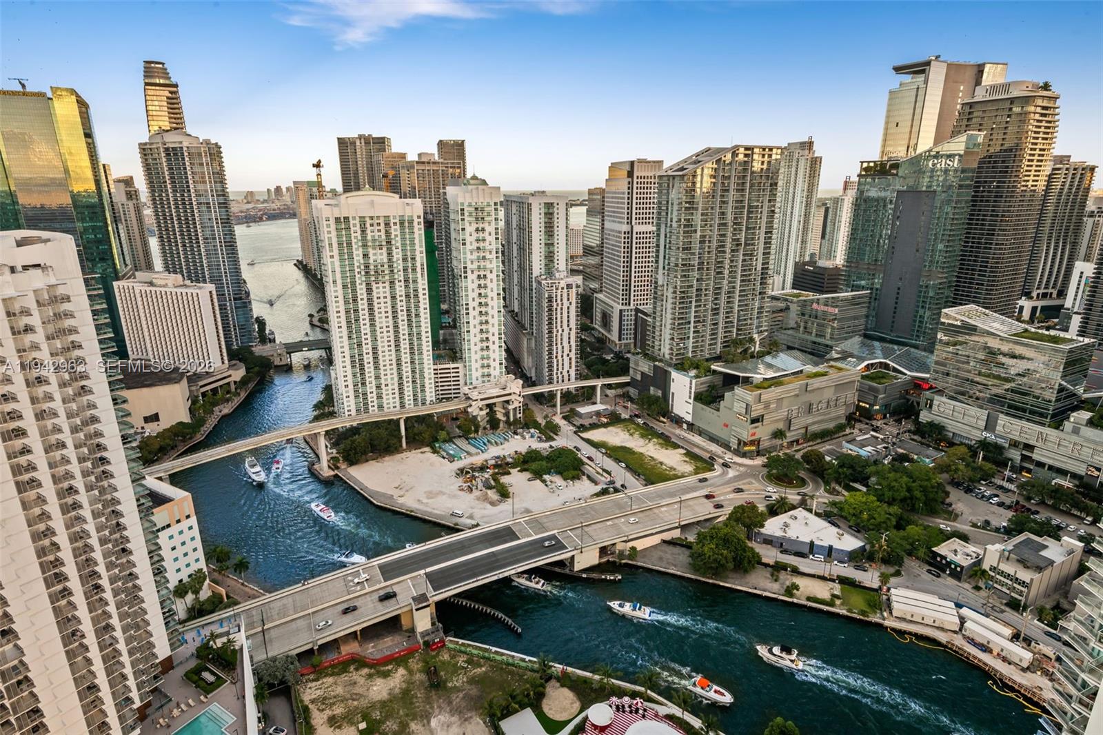 90 SW 3rd St #PH-15 Miami, FL 33130