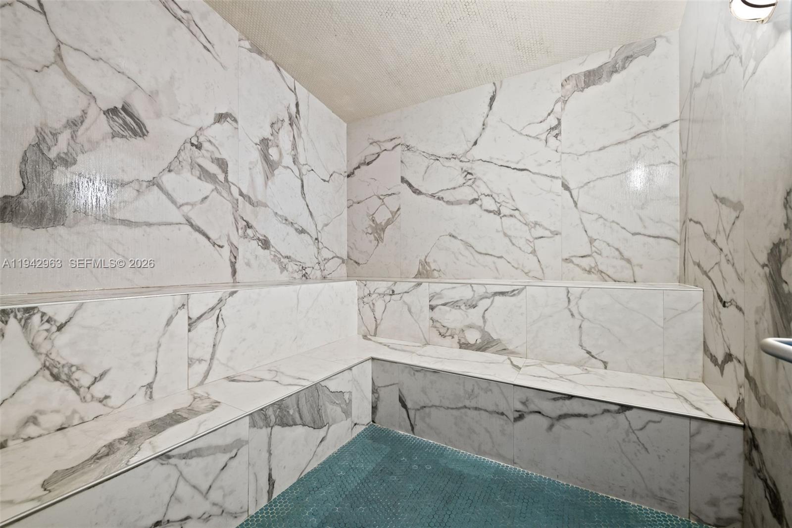 90 SW 3rd St #PH-15 Miami, FL 33130