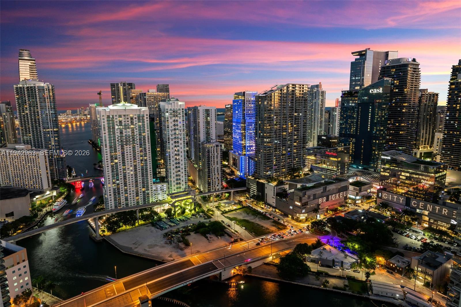 90 SW 3rd St #PH-15 Miami, FL 33130