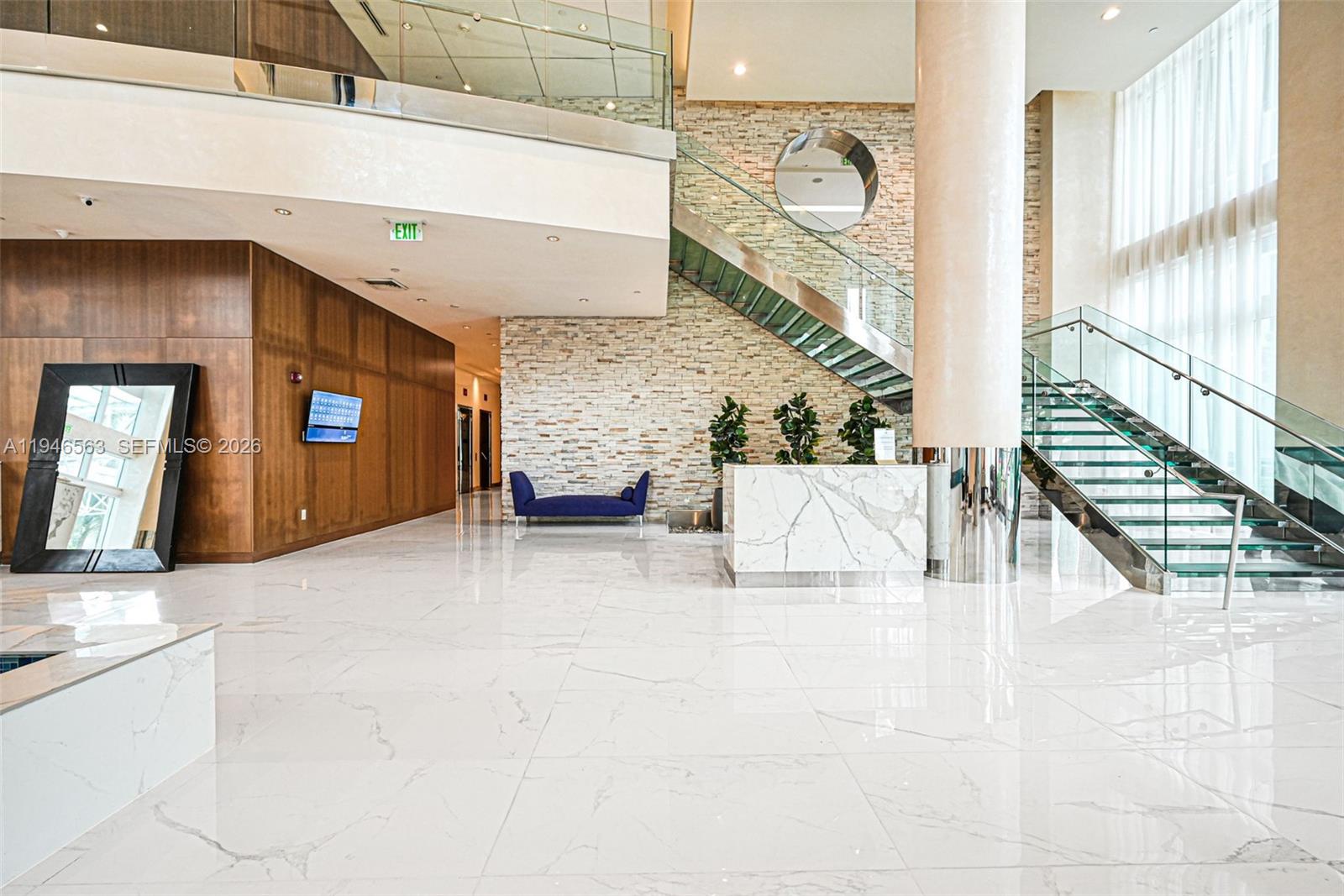 image Brickell on the River North13