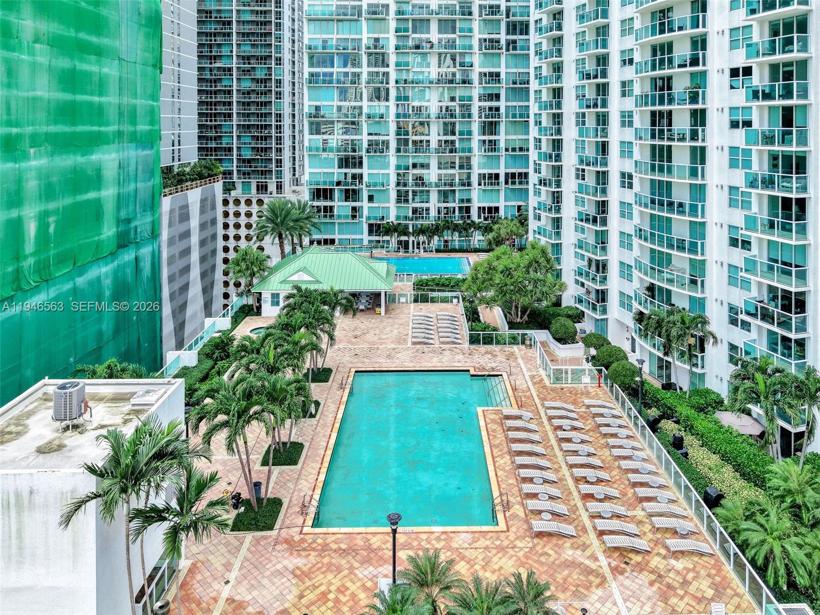 image Brickell on the River North17