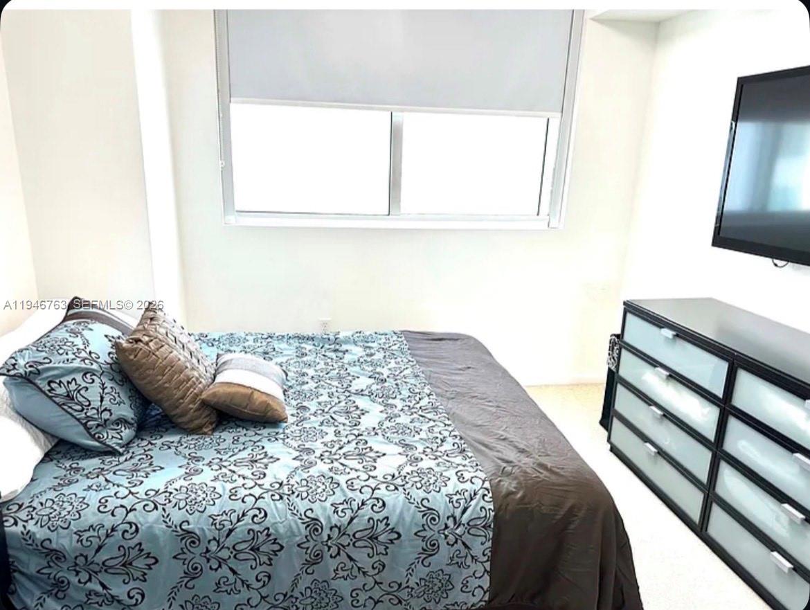 image Vizcayne South8