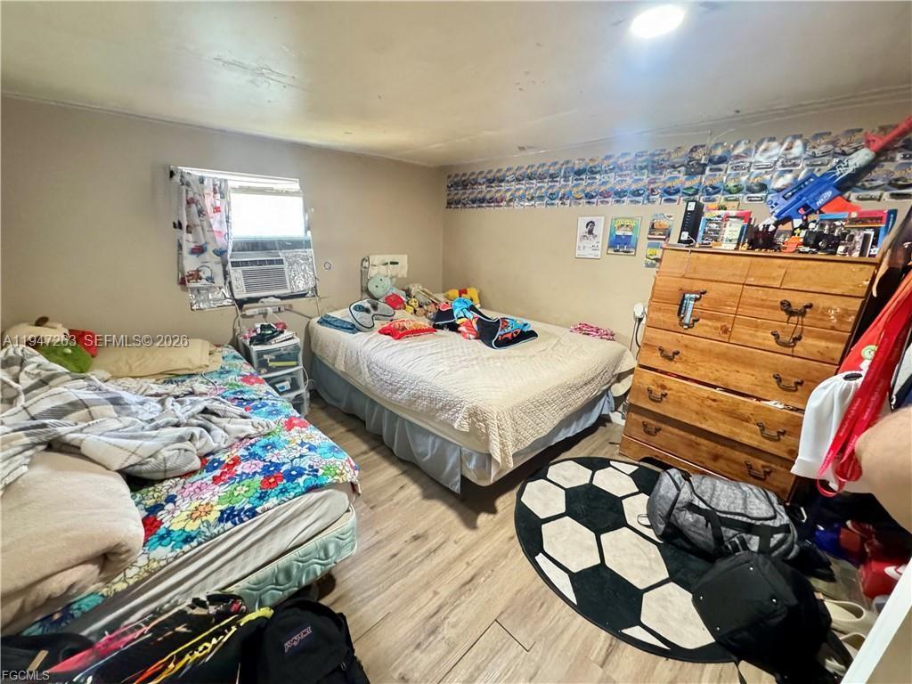 306 SE 13th St Other, FL 34142