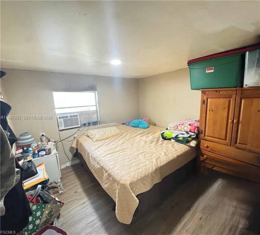 306 SE 13th St Other, FL 34142