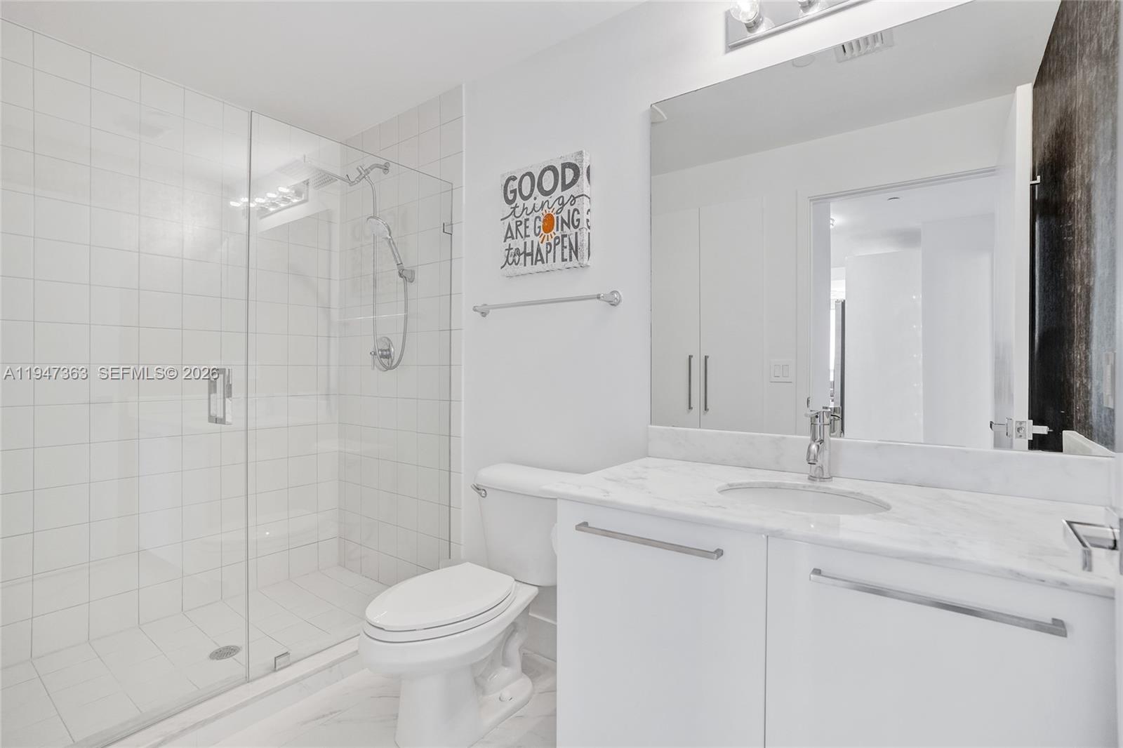 888 Biscayne Blvd #2404 Miami, FL 33132