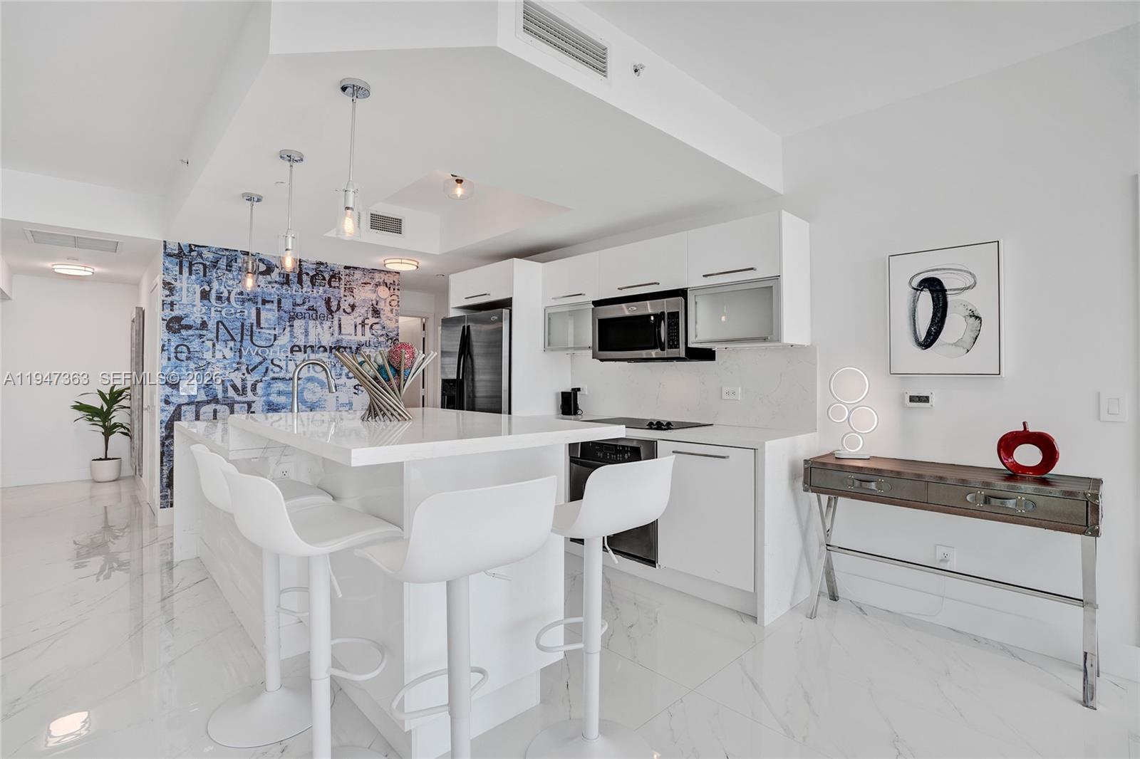 888 Biscayne Blvd #2404 Miami, FL 33132