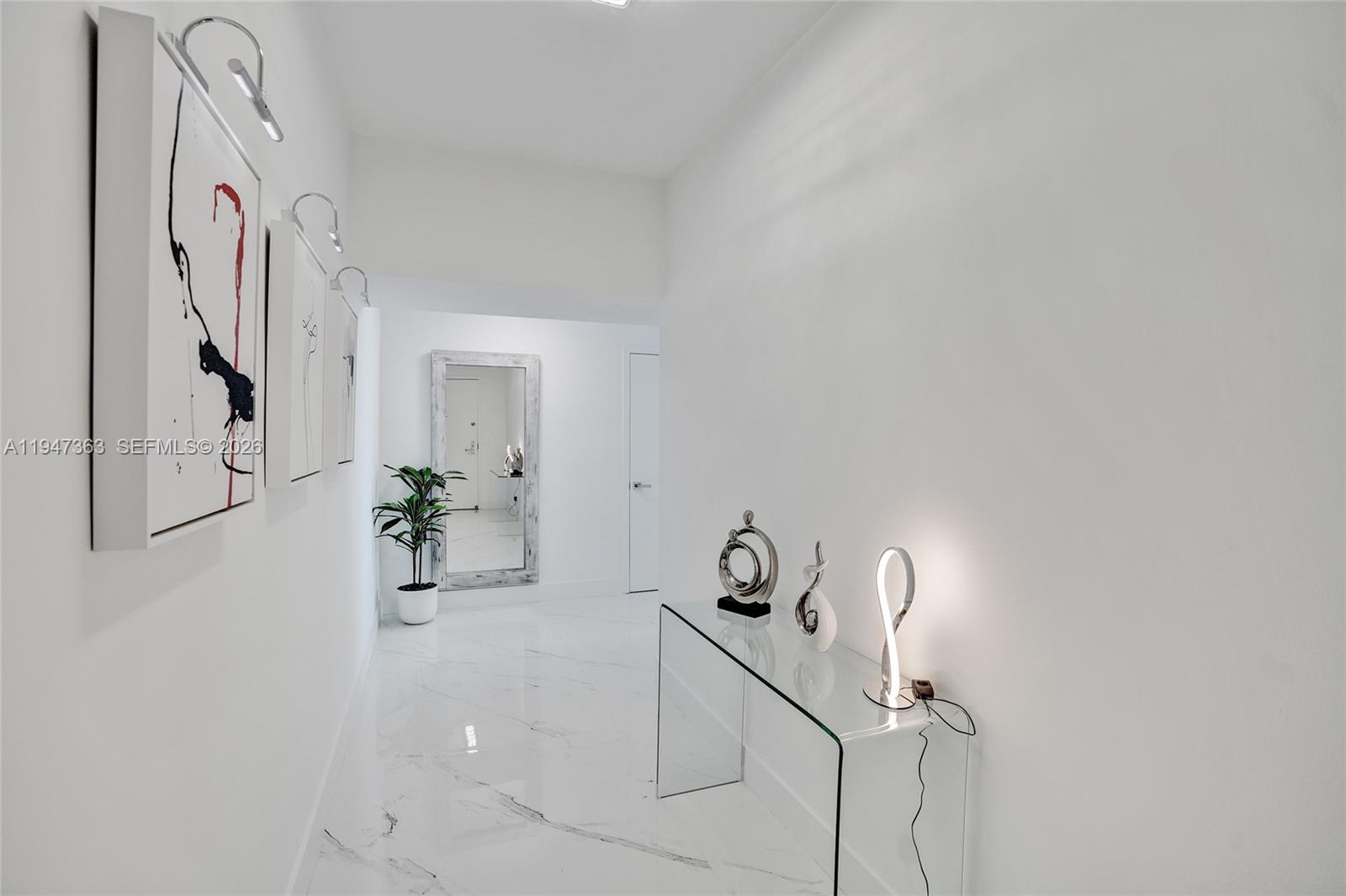 888 Biscayne Blvd #2404 Miami, FL 33132