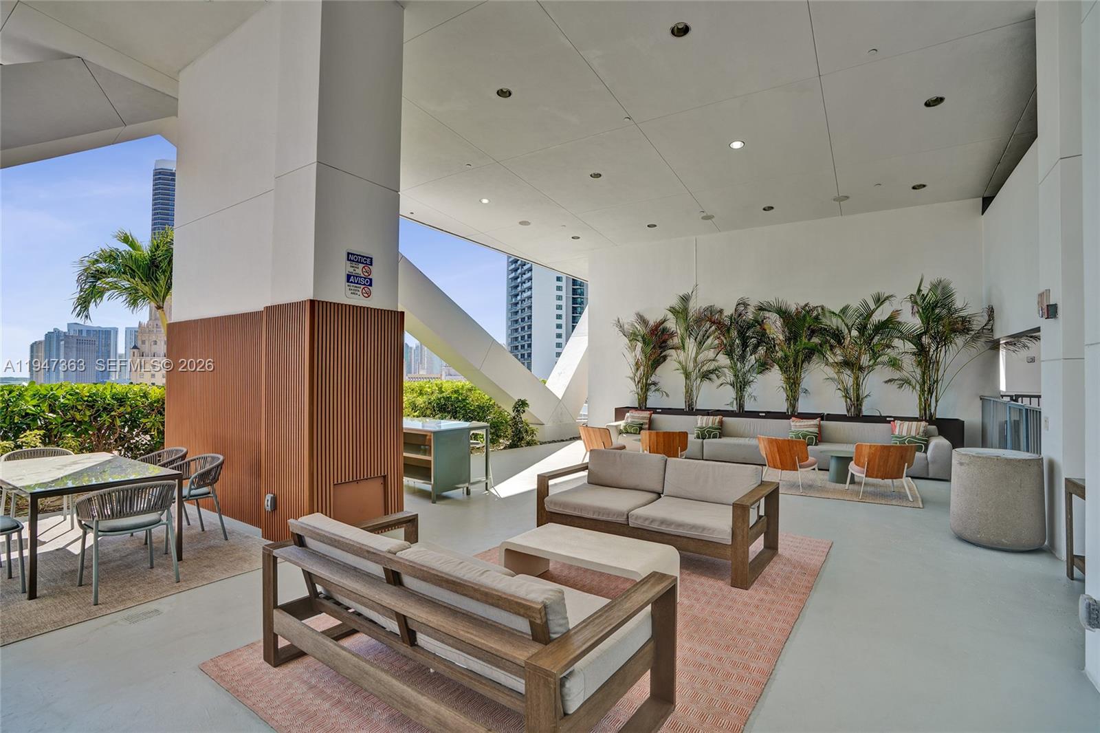 888 Biscayne Blvd #2404 Miami, FL 33132