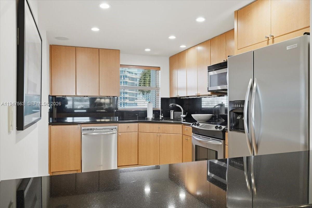 511 Bayshore Dr #504 Fort Lauderdale, FL 33304