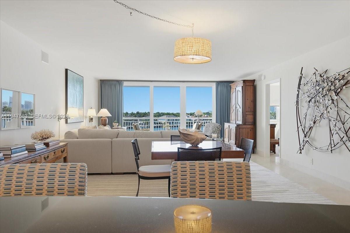 511 Bayshore Dr #504 Fort Lauderdale, FL 33304