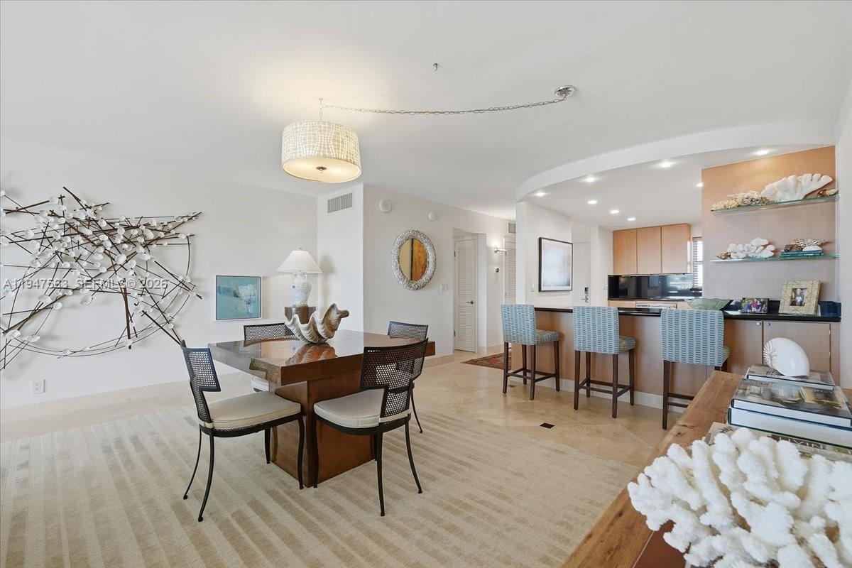 511 Bayshore Dr #504 Fort Lauderdale, FL 33304