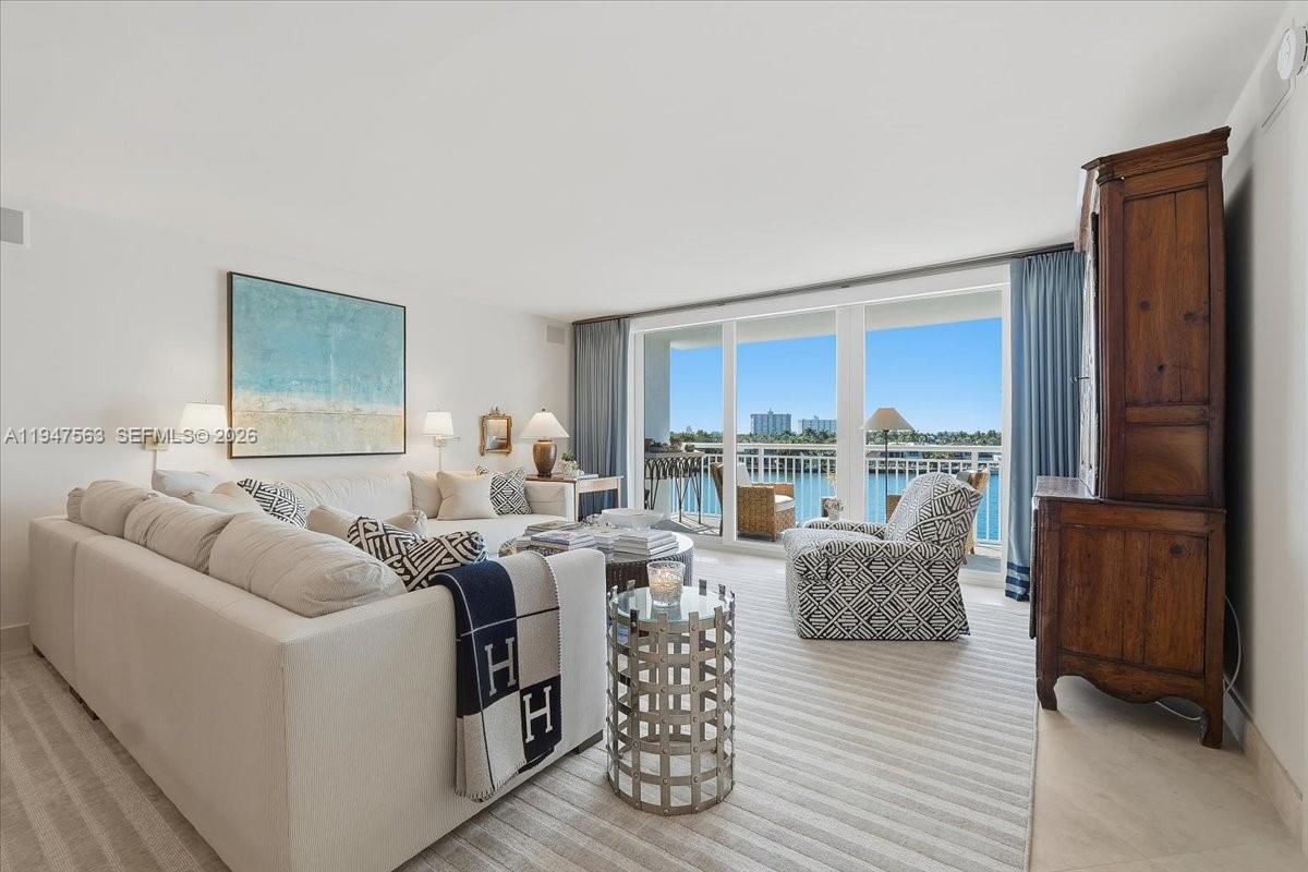 511 Bayshore Dr #504 Fort Lauderdale, FL 33304