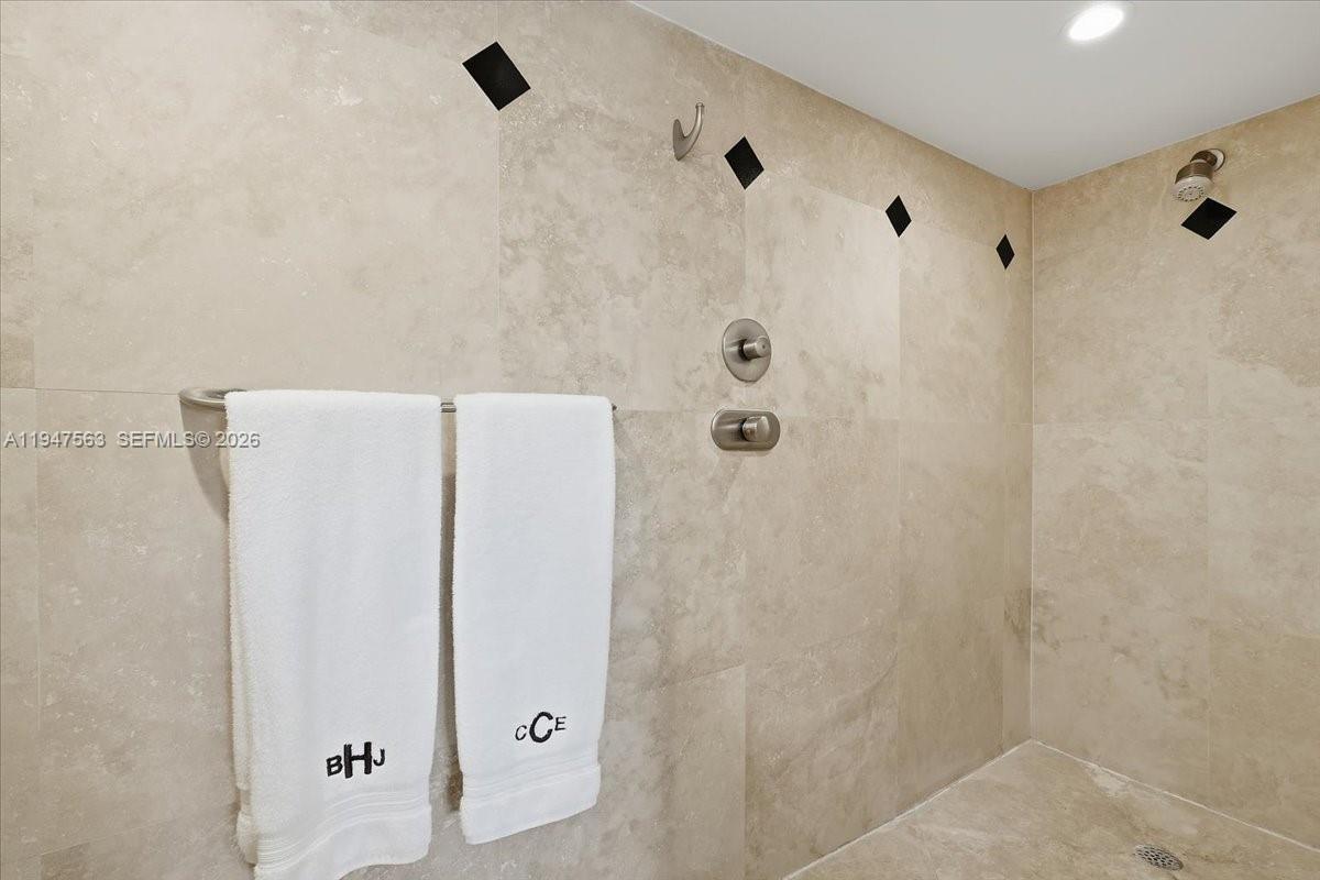 511 Bayshore Dr #504 Fort Lauderdale, FL 33304