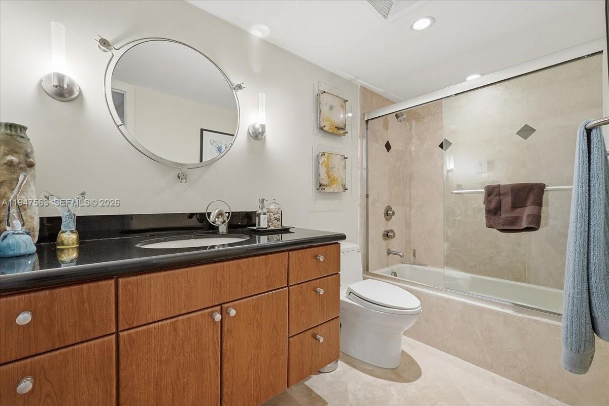 511 Bayshore Dr #504 Fort Lauderdale, FL 33304