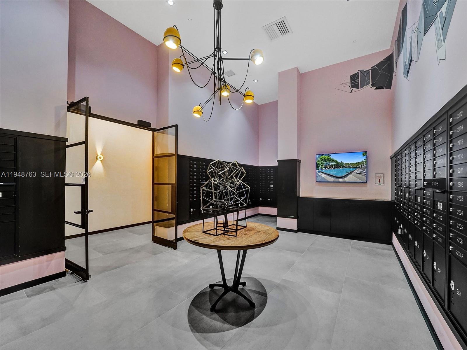 image Hyde Midtown24