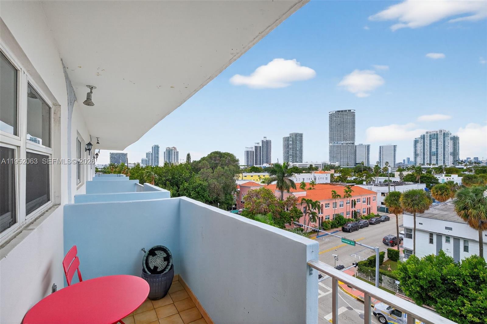 801 Meridian Ave #PHB Miami Beach, FL 33139