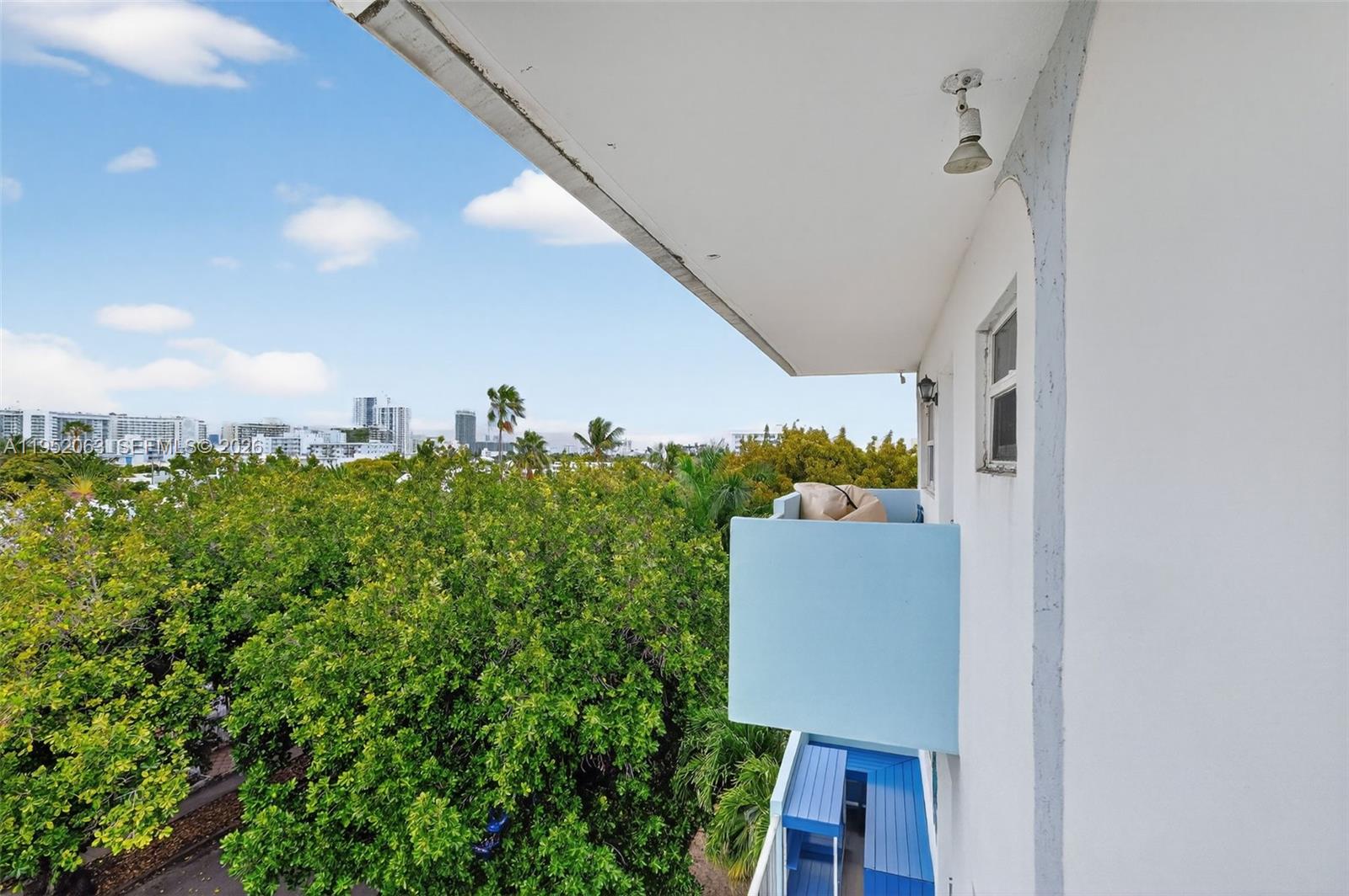 801 Meridian Ave #PHB Miami Beach, FL 33139
