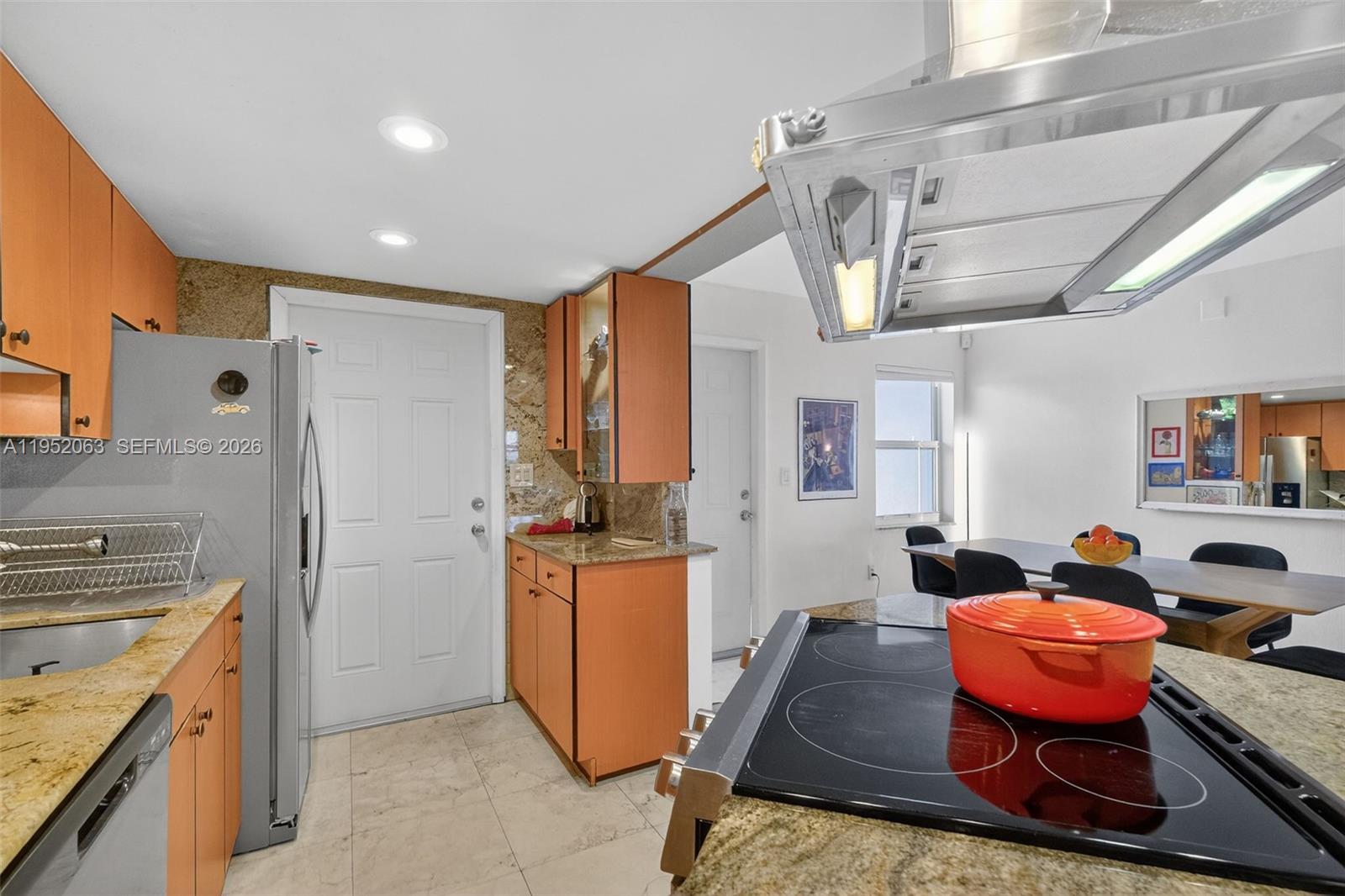 801 Meridian Ave #PHB Miami Beach, FL 33139