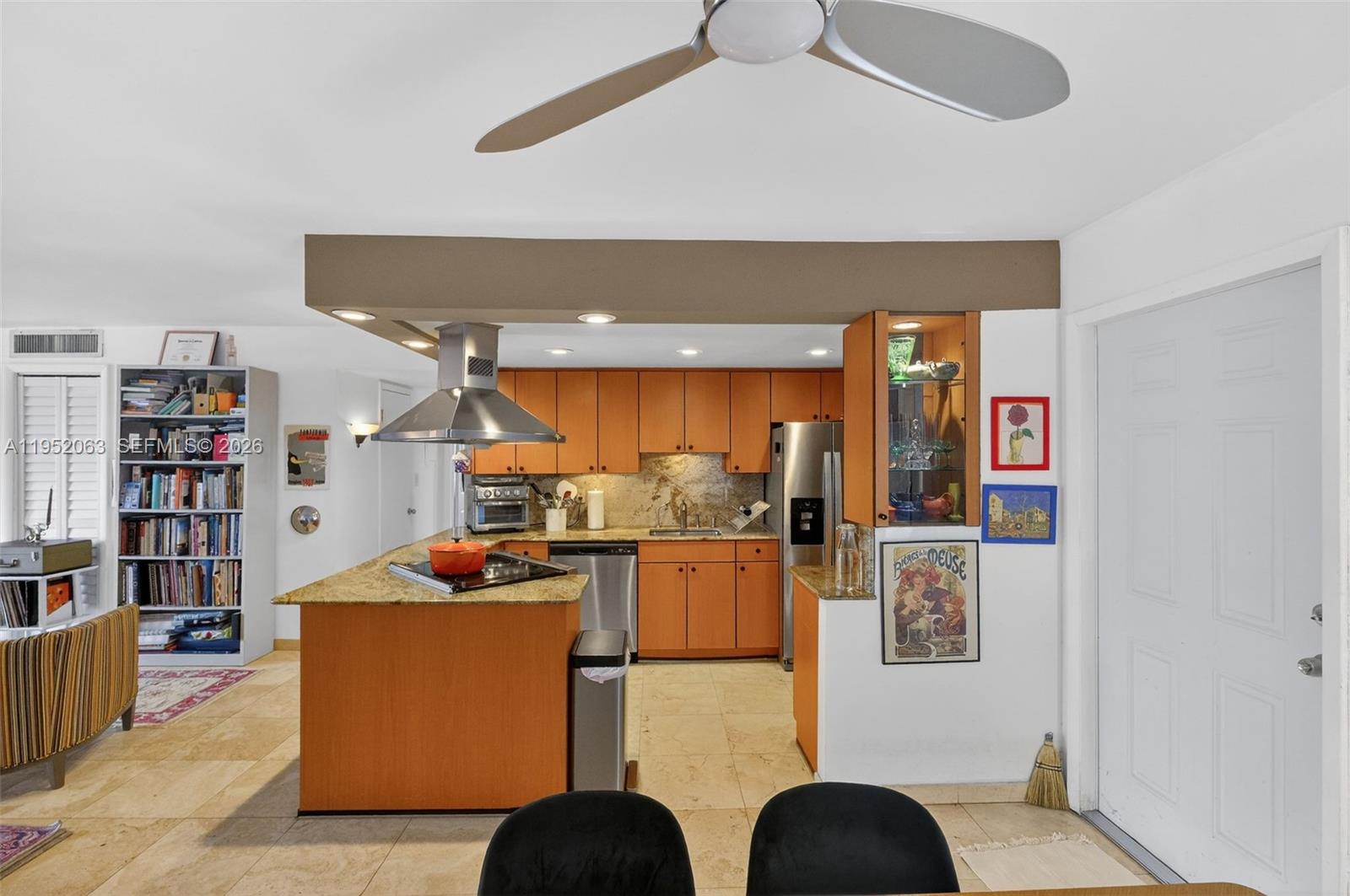 801 Meridian Ave #PHB Miami Beach, FL 33139