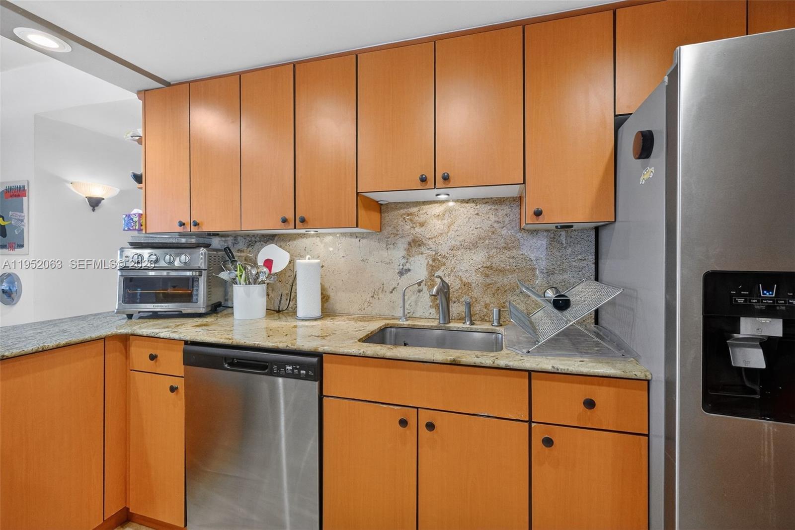 801 Meridian Ave #PHB Miami Beach, FL 33139