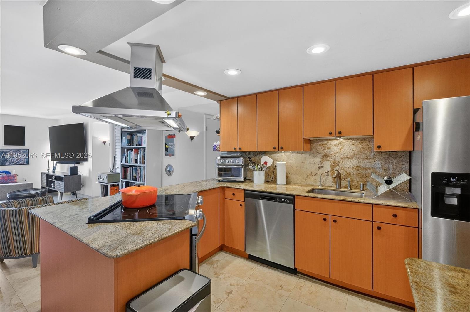 801 Meridian Ave #PHB Miami Beach, FL 33139