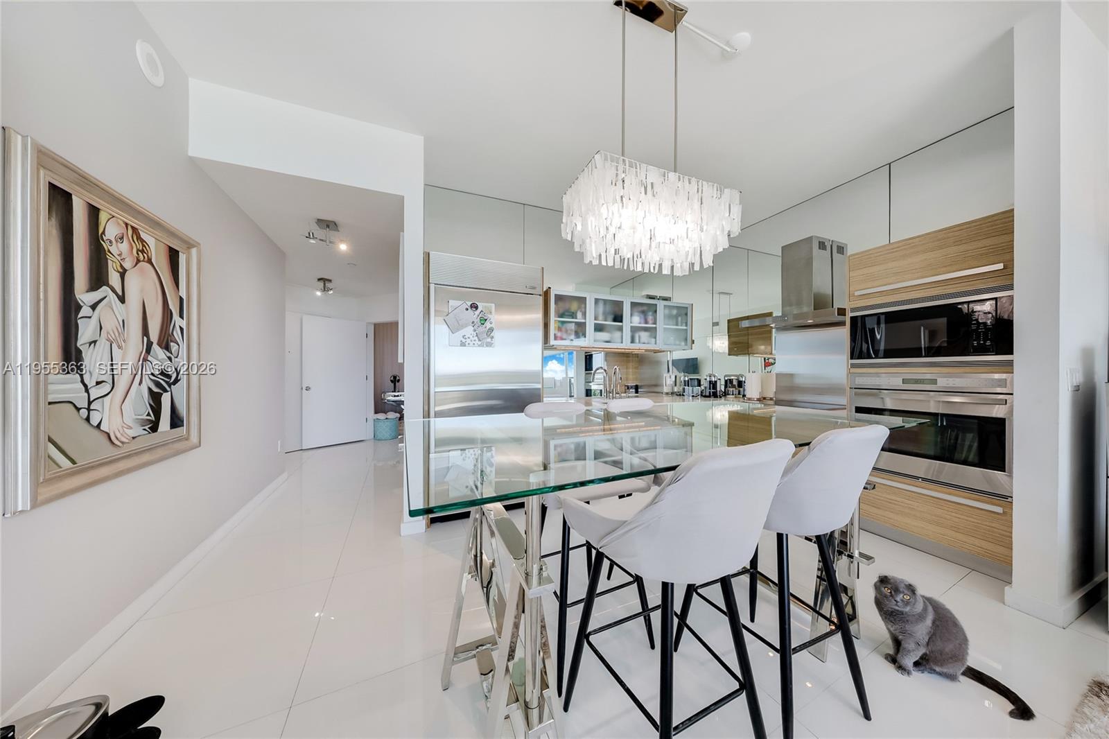 image Paramount Bay3