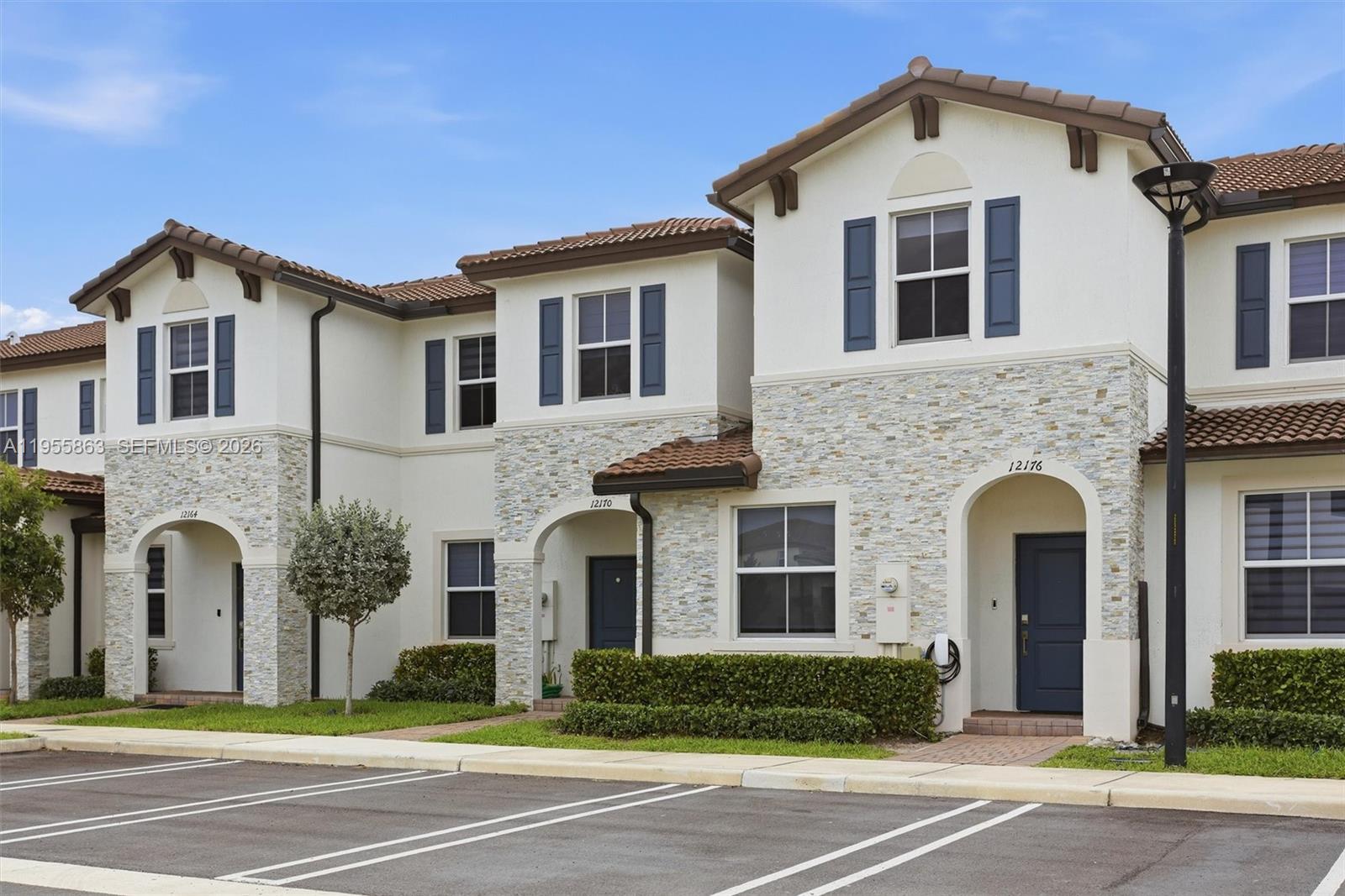 12176 NW 23rd Path Miami, FL 33167