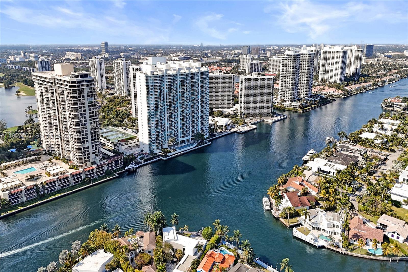 image Hamptons South74