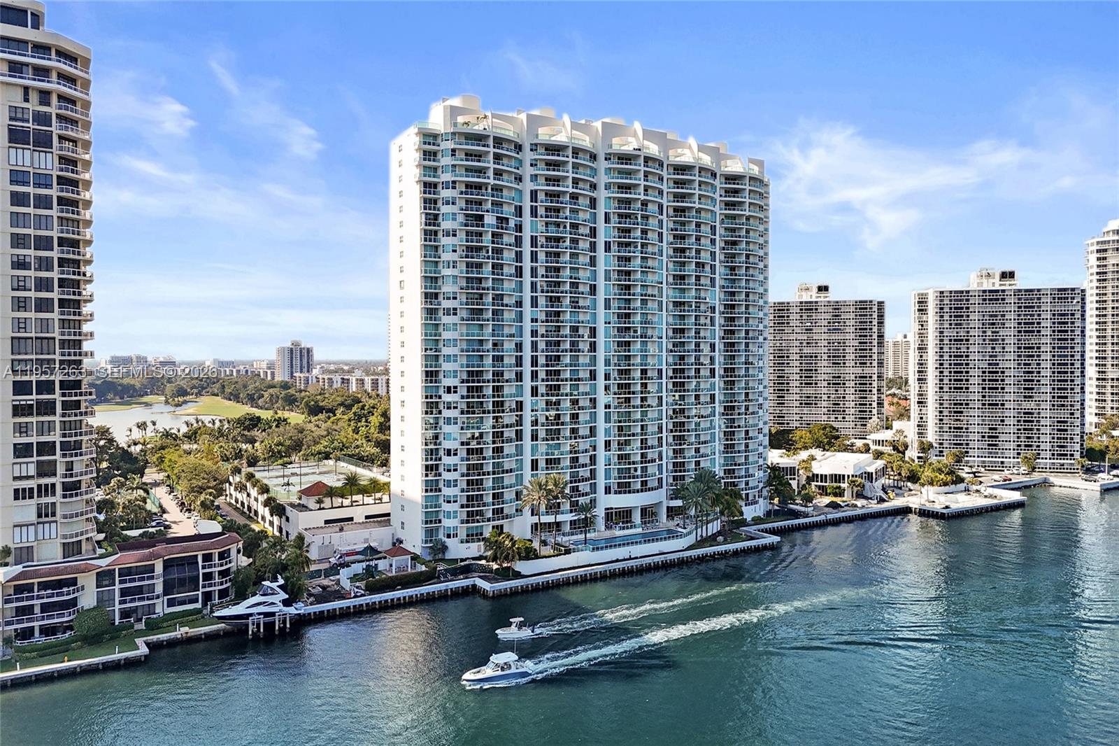 image Hamptons South75