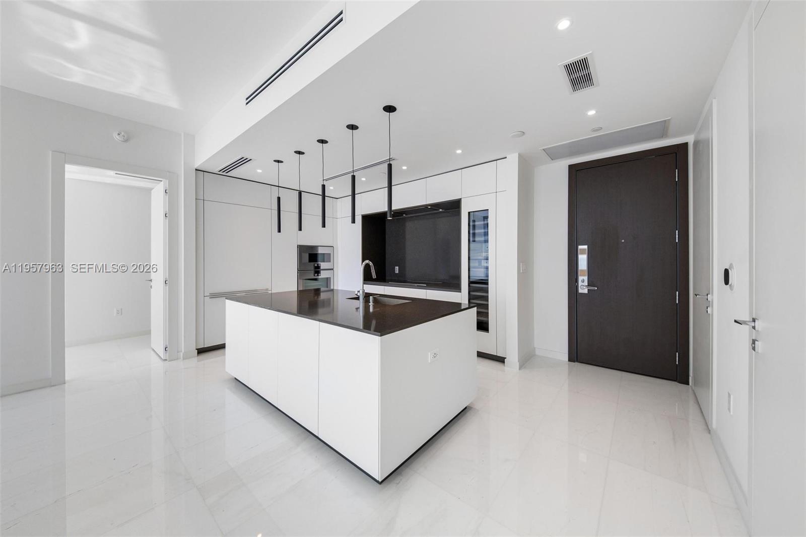 image Aston Martin Residences14