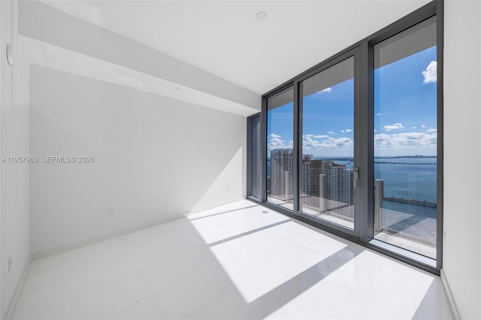 image Aston Martin Residences17