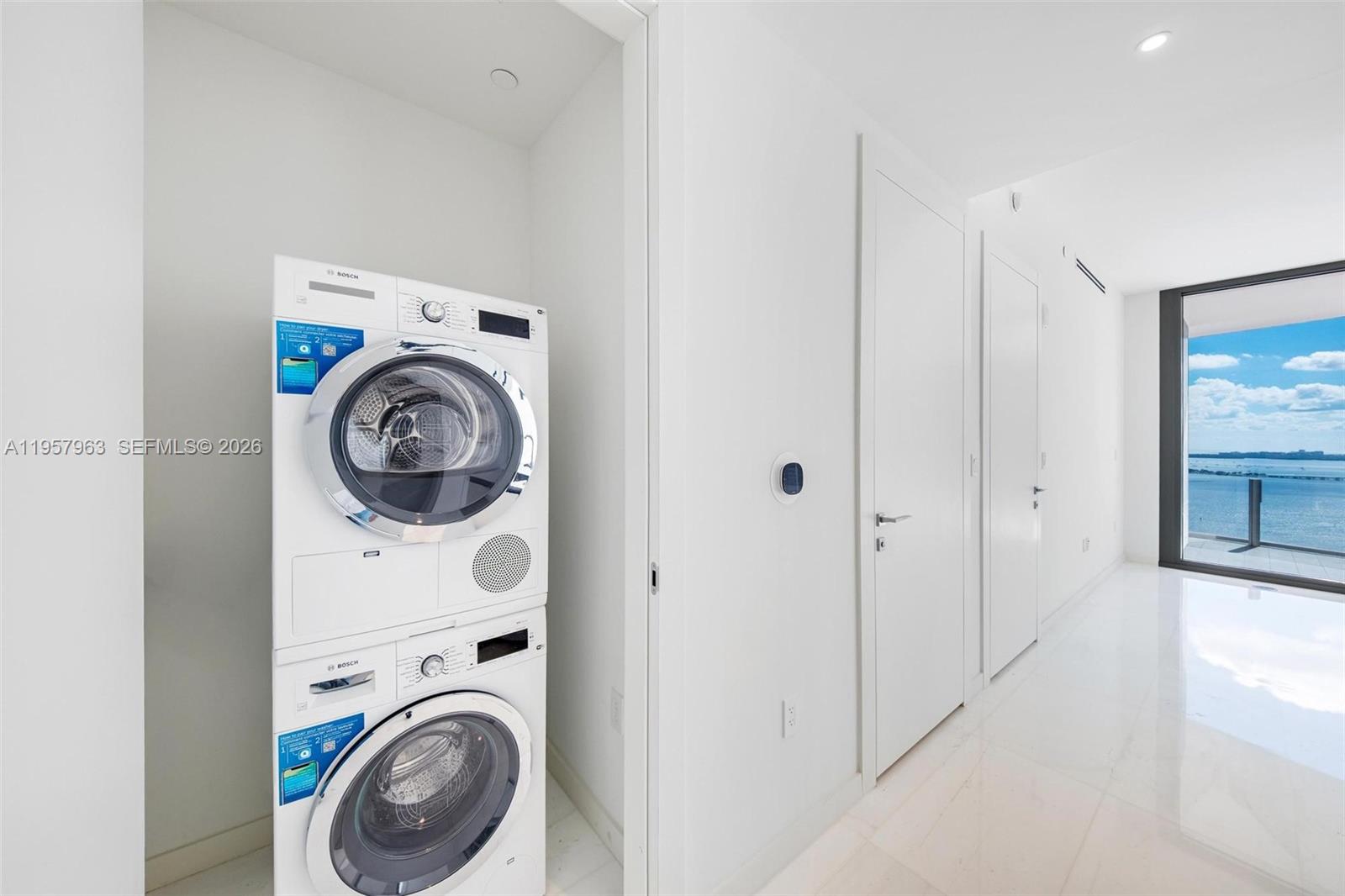 image Aston Martin Residences52