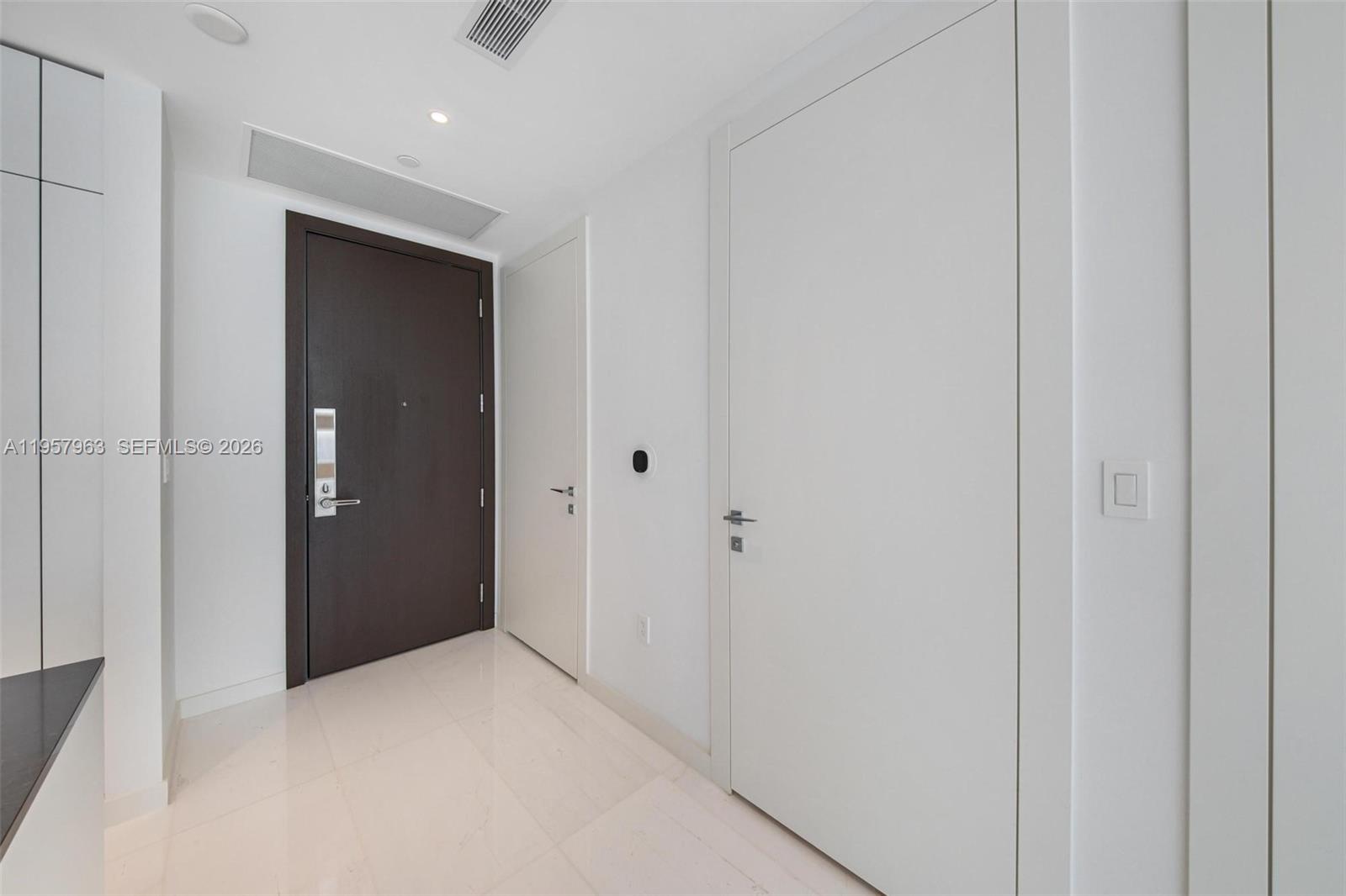 image Aston Martin Residences53