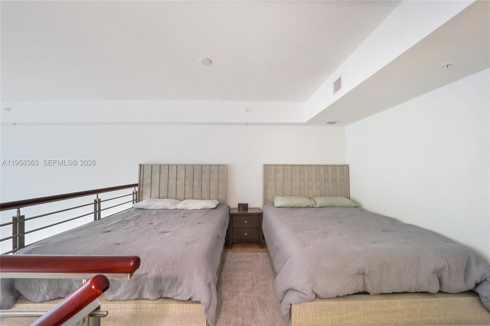 image Brickell on the River South8