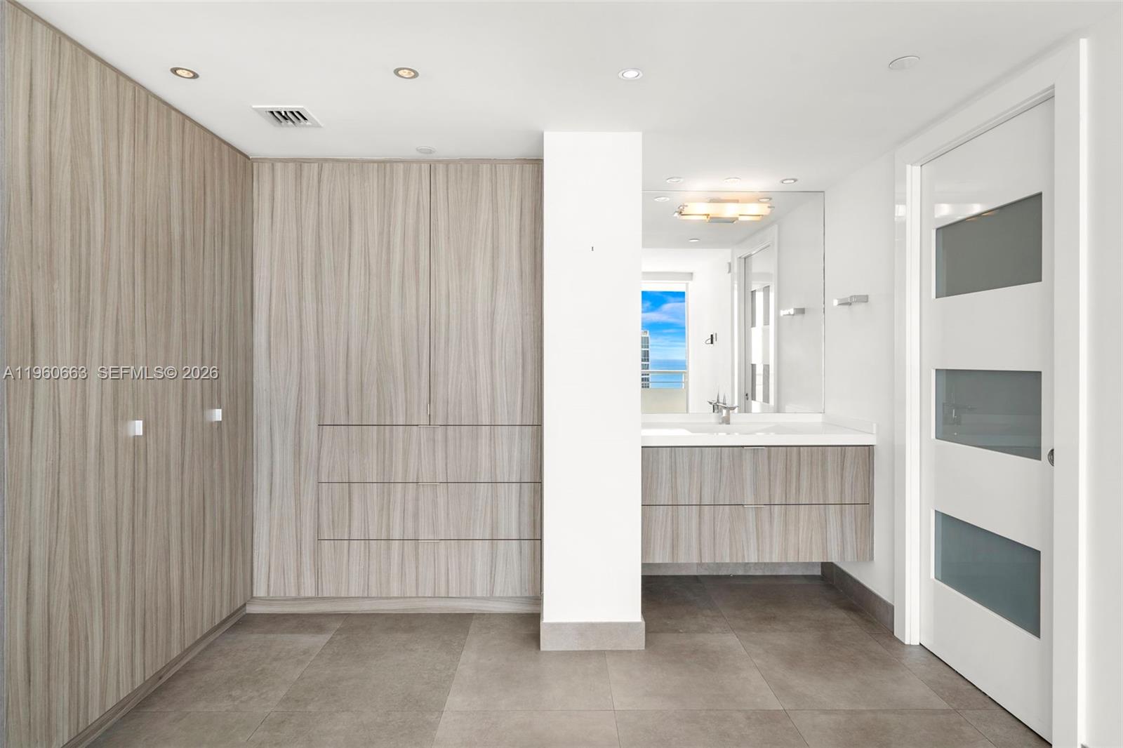 image South Pointe Towers15