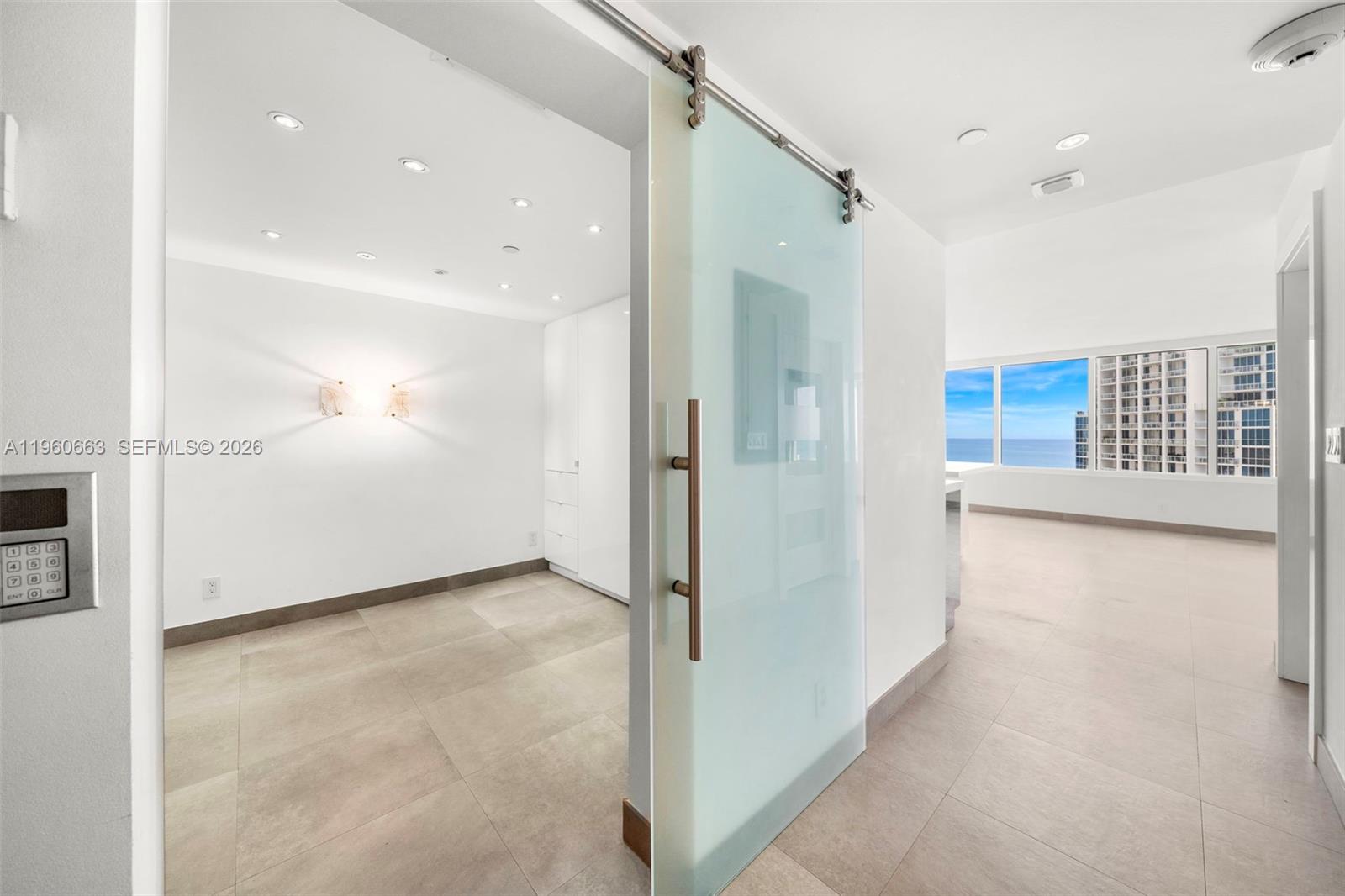 image South Pointe Towers21