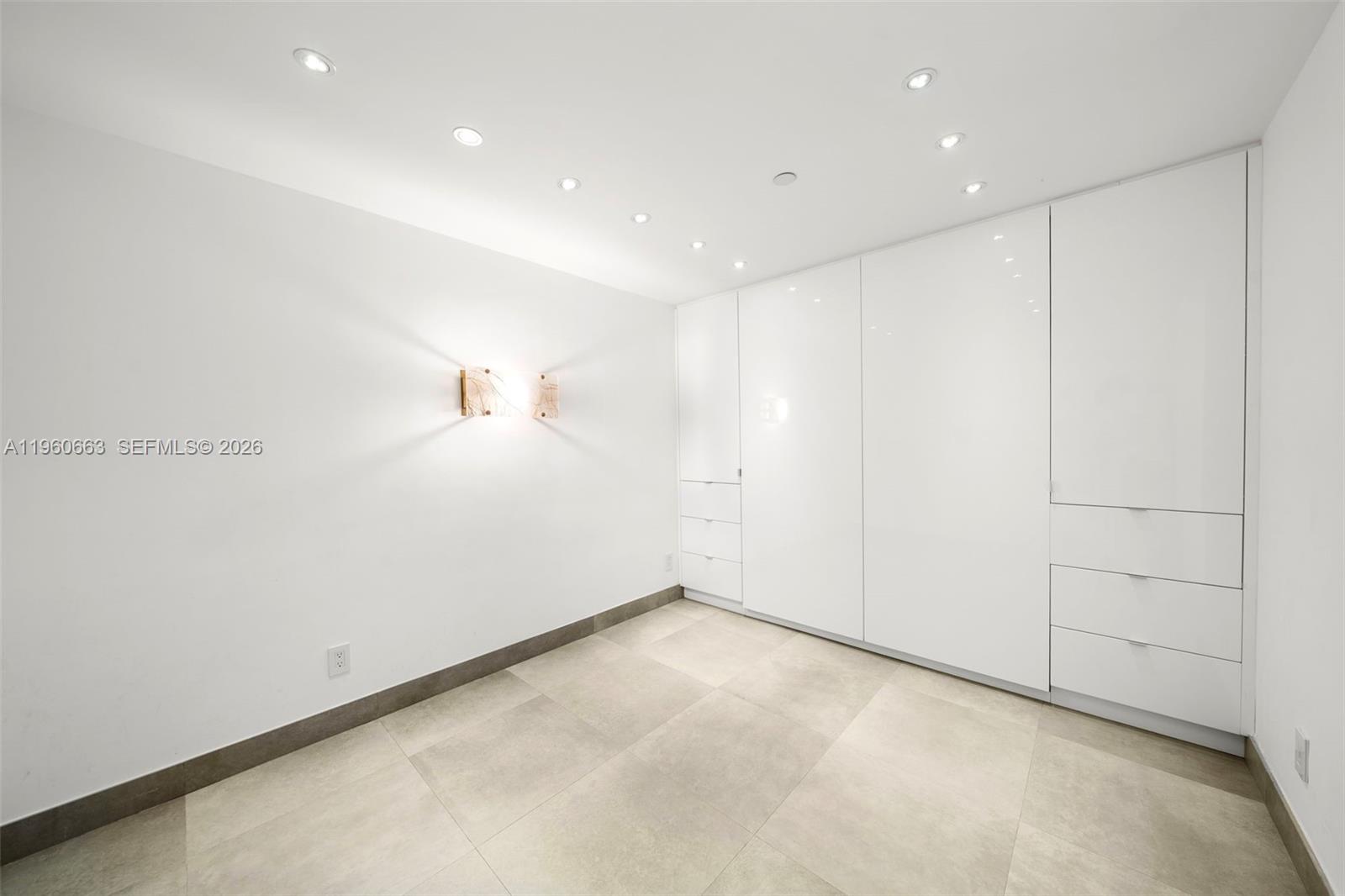 image South Pointe Towers22