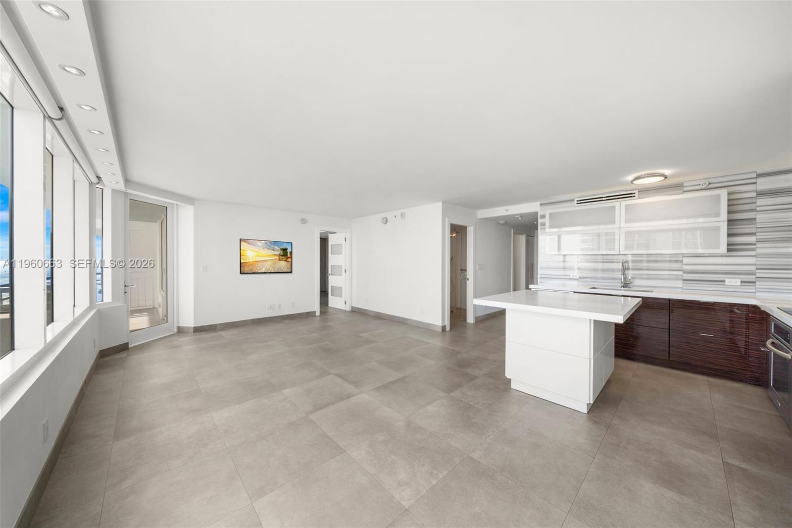 image South Pointe Towers5