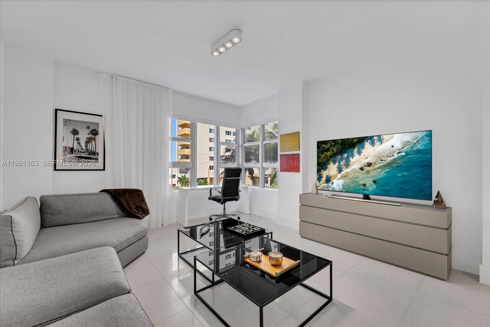 3739 Collins Ave #N-207 Miami Beach, FL 33140