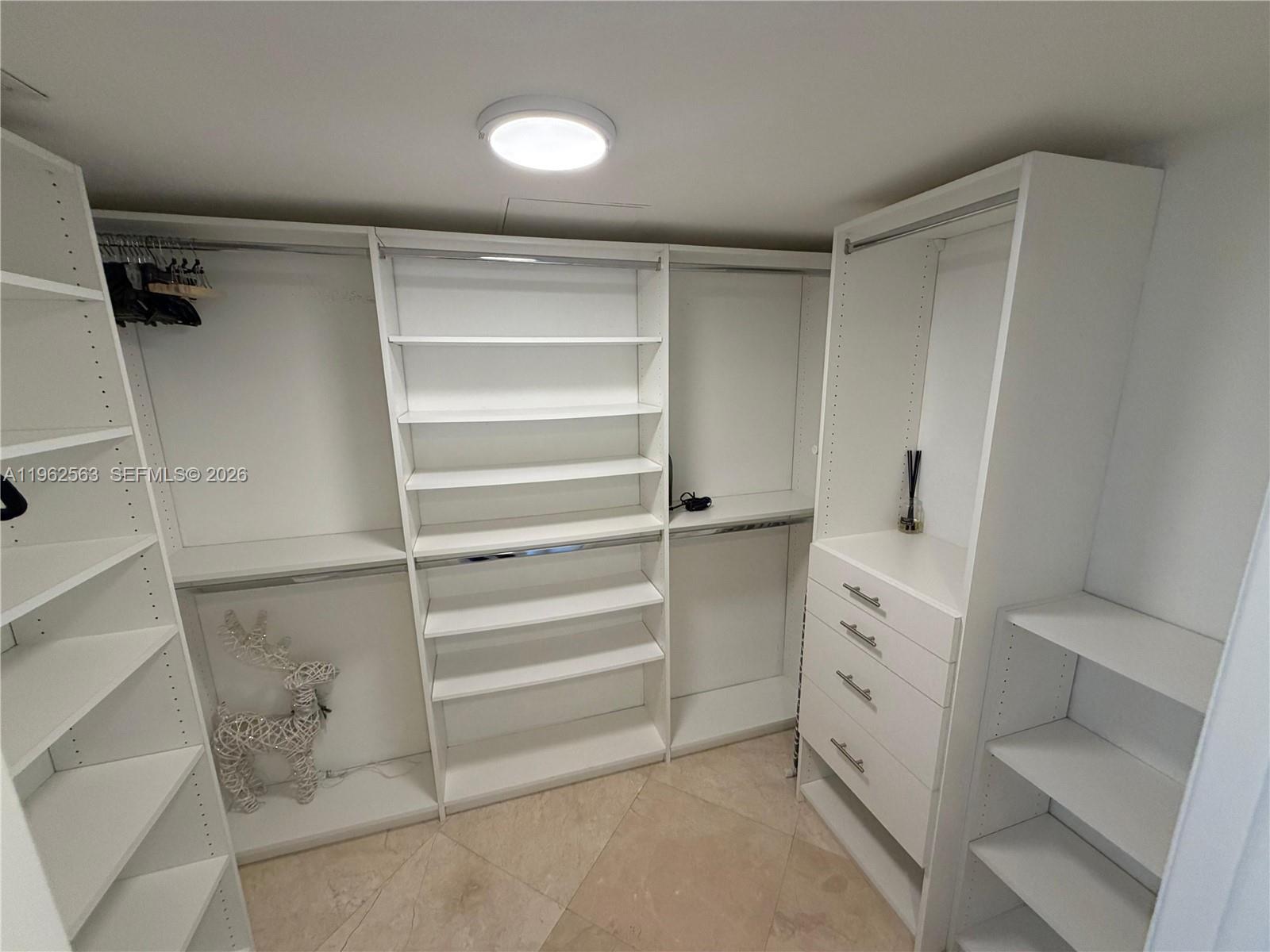 image Beach Club 210