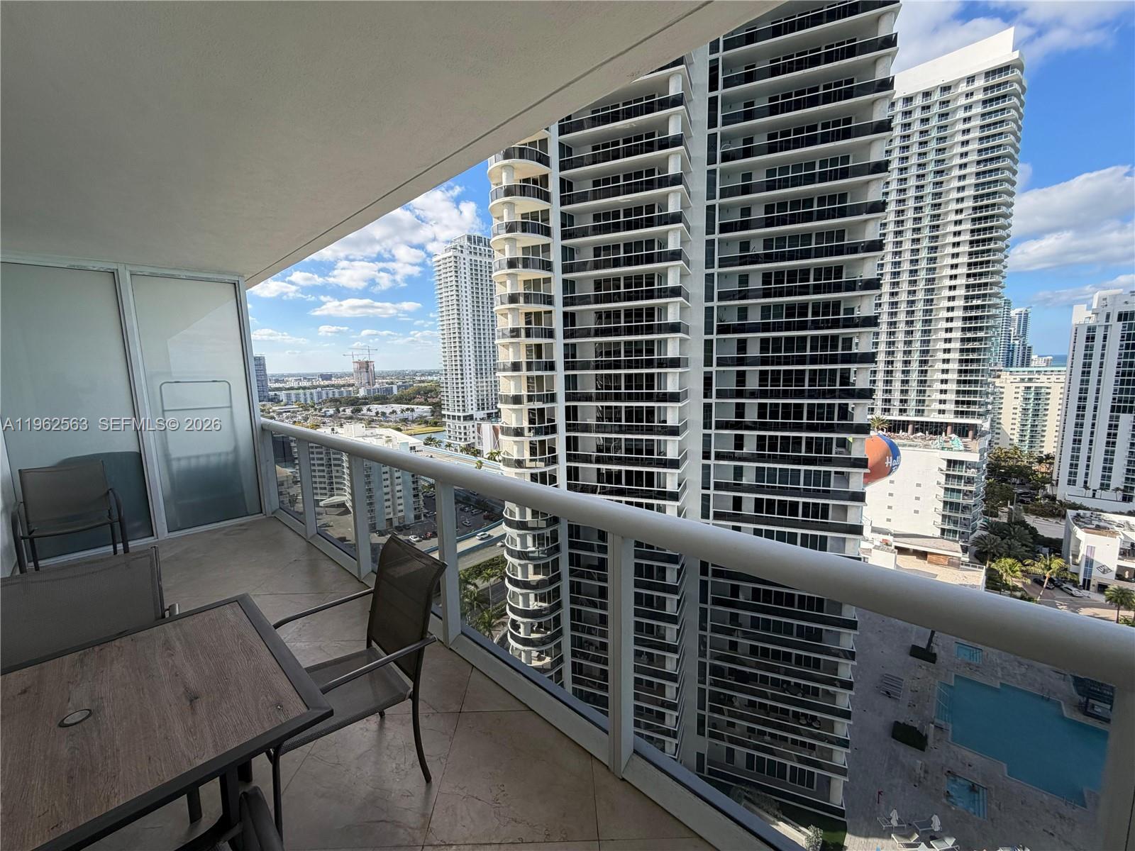 image Beach Club 216