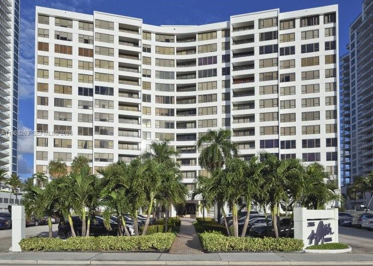 3505 Ocean Dr #502 Hollywood, FL 33019