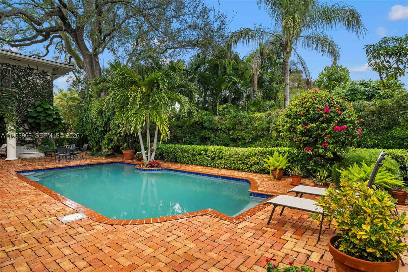 1255 Algardi Ave Coral Gables, FL 33146