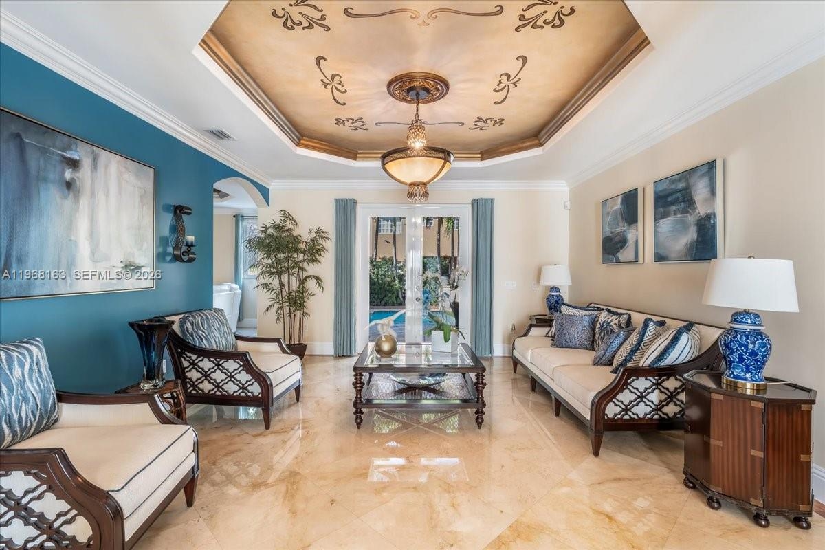 7851 NW 166th Ter Miami Lakes, FL 33016