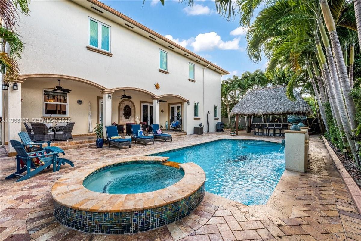 7851 NW 166th Ter Miami Lakes, FL 33016