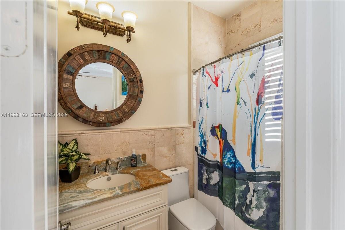 7851 NW 166th Ter Miami Lakes, FL 33016