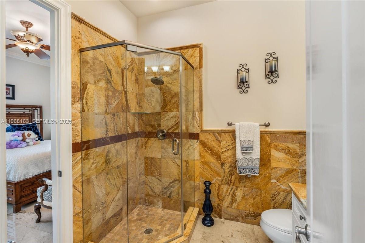 7851 NW 166th Ter Miami Lakes, FL 33016