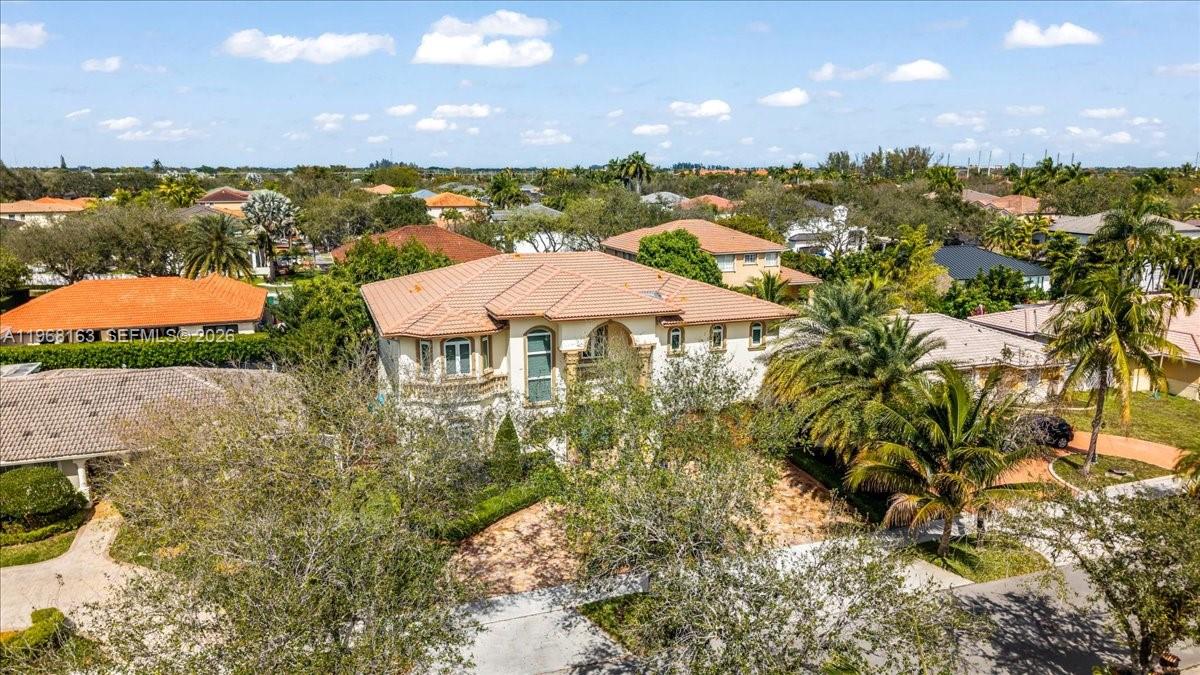 7851 NW 166th Ter Miami Lakes, FL 33016