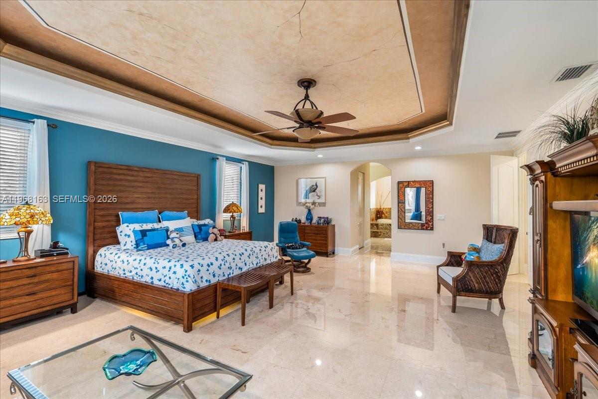 7851 NW 166th Ter Miami Lakes, FL 33016